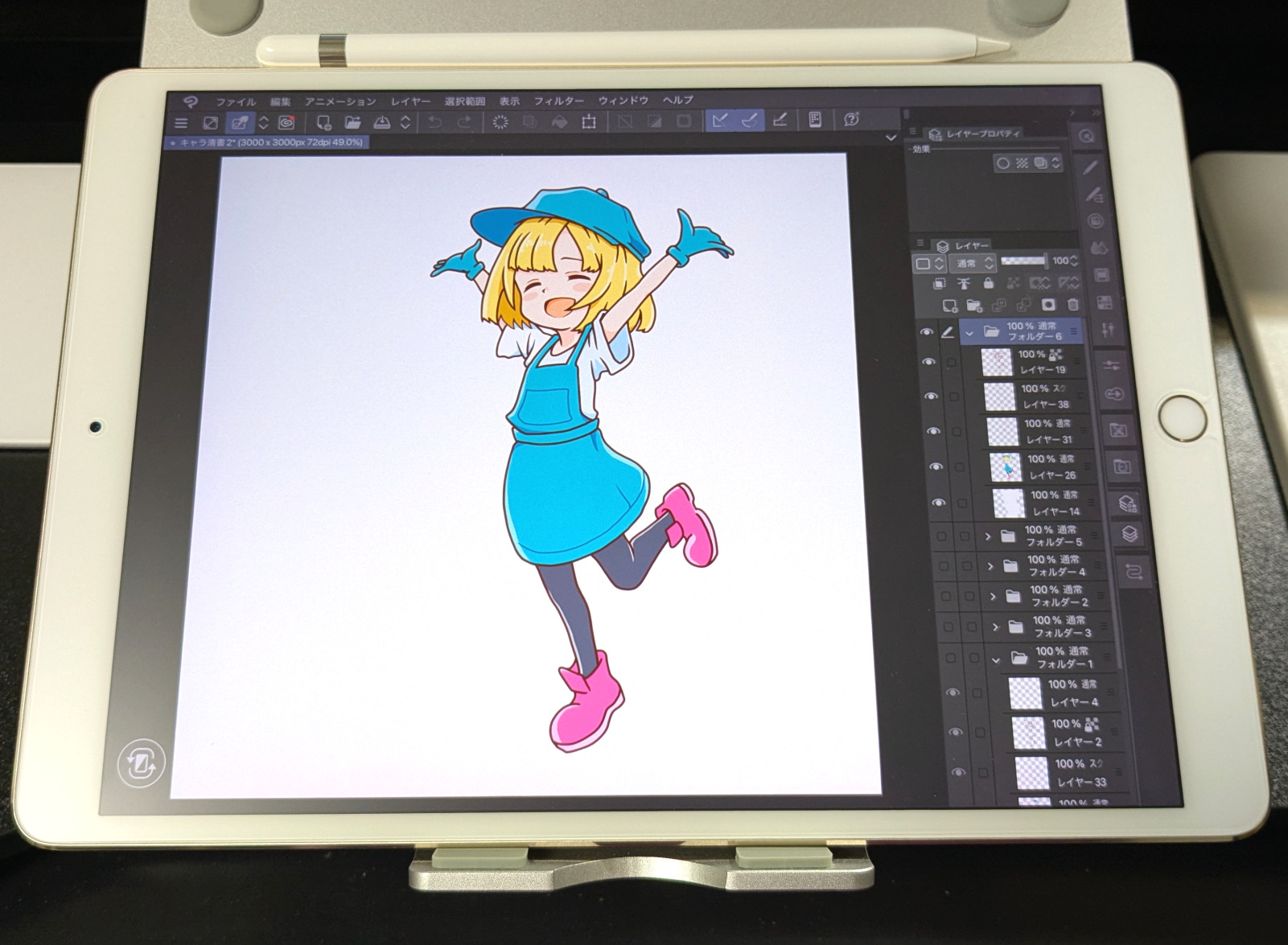 iPad 版クリスタ。デスクトップ版相当の機能が使えて動作も軽い